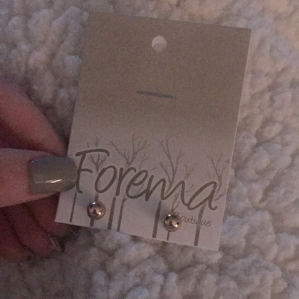 NWT Forema Boutique Gold Ball Earrings